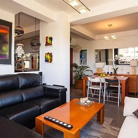 Apartamento De 3 Dormitorios *
